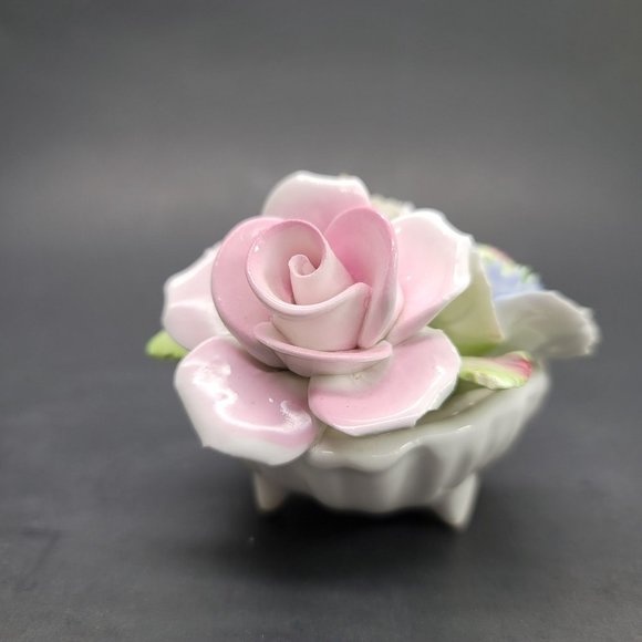 Royale Stratford England Floral China Bouquet in Basket PD11 - Picture 5 of 13